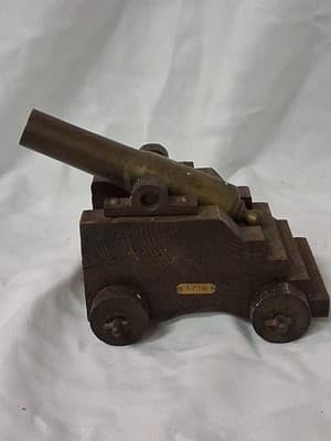 Vtg Replica Mini "1746" Cannon British War Wood Base Brass Canon Moving Wheels🪖 - Thumbnail 6