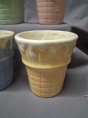 4 Trompe L’oeil Ice Cream Cup Dessert Bowl Cone Sundae Pastel - Thumbnail 4