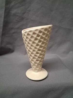 Vintage Ice Cream Waffle Cone Sundae Cup Pink Base - Thumbnail 2