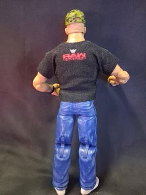 WWE ELITE Top Picks 2025 Wave 2 "STONE COLD" STEVE AUSTIN Action Figure - Thumbnail 4