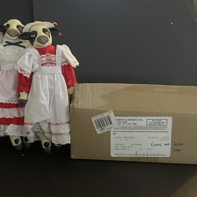 Vintage Peabody & Wright Porcelain Cow Dolls in Lace Victorian Outfits - Thumbnail 6