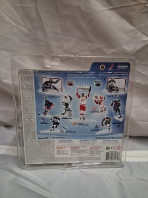 McFarlane NHL Series 6 Markus Naslund - Canucks (White) (Chase) Action Figure - Thumbnail 2