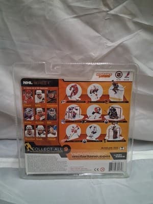 Jarome Iginla McFarlane Sportspicks NHL Hockey Series 4 Action Figure New 2003 - Thumbnail 2