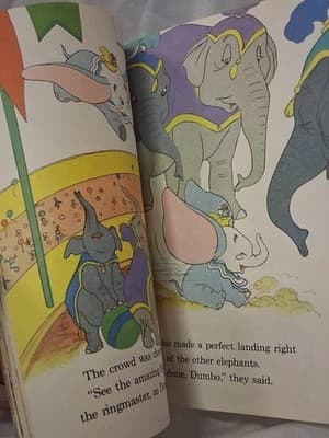 Disney's “Dumbo The Flying Elephant” Book - First American Edition - Thumbnail 8
