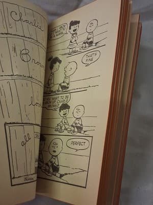 PAPERBACK CHARLIE BROWN SNOOPY CHARLES M SCHULZ THE WONDERUL WORLD OF PEANUTS - Thumbnail 5