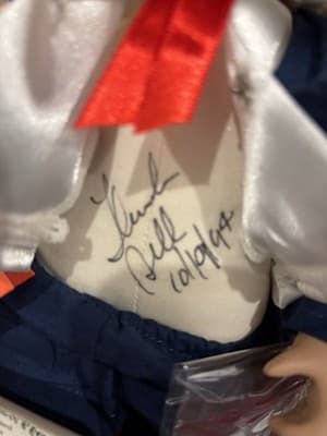 Signed 1993 Yolanda Bello 11" Miguel Doll" Ashton-Drake Galleries New In Box - Thumbnail 3