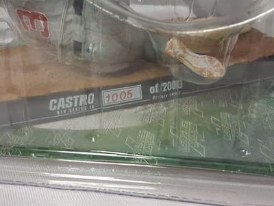 McFarlane MLB Series 29 VARIANT Starlin Castro Chicago Cubs 1005/2000 - Thumbnail 5