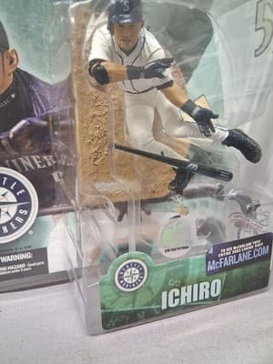 McFarlane MLB Series 4 Seattle Mariners Ichiro Suzuki Rare White Jersey Variant! - Thumbnail 3