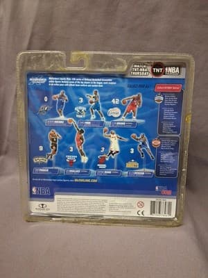 DWAYNE WADE #3 MIAMI HEAT GUARD FIGURE SERIES 12 MCFARLANE 2007 WHITE JERSEY - Thumbnail 4
