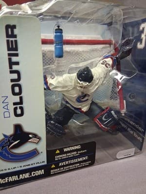 McFarlane NHL 5 Dan Cloutier White Variant Chase Vancouver Canucks - Thumbnail 3