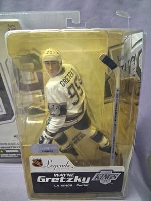 Wayne Gretzky 2005 McFarlane NHL Legends Series 2 Los Angeles Kings HOF NEW - Thumbnail 3