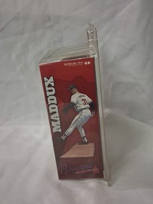Mcfarlane MLB Greg Maddux Atlanta Braves Grey Away Variant MoC Series2 2002 - Thumbnail 3
