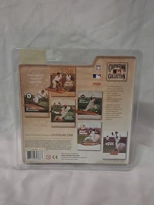 Yogi Berra New York Yankees McFarlane's Cooperstown Collection Sealed New - Thumbnail 5