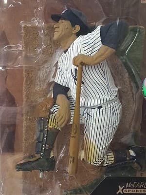 Yogi Berra New York Yankees McFarlane's Cooperstown Collection Sealed New - Thumbnail 3