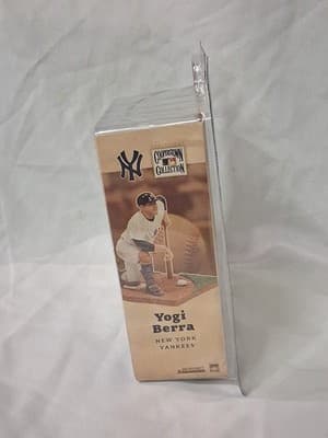Yogi Berra New York Yankees McFarlane's Cooperstown Collection Sealed New - Thumbnail 4