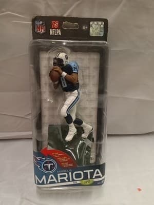 Marcus Mariota Tennessee Titans McFarlane NFL Series 37 - Thumbnail 2