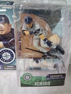 Ichiro Suzuki Chase Variant Seattle Mariners MLB Series 4 Action Figure New - Thumbnail 2