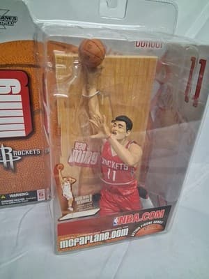 Yao Ming Variant Red Jersey Rockets McFarlane NBA Series 5 Figure New - Thumbnail 2