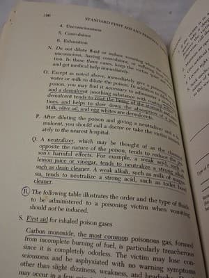 Standard First Aid and Personal Safety 1973 American Red Cross Book - Thumbnail 4