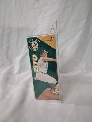 Oakland A's Athletics Barry Zito McFarlane MLB Series 7 Baseball Figure 2003 - Thumbnail 3
