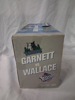 McFARLANE / NBA : *Kevin Garnett VS Ben Wallace* McFarlane - 2nd Edition. NEW - Thumbnail 6
