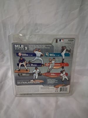 MCFARLANE MBL DONTRELLE WILLIS SERIES 9 CHASE VARIANT UNIFORM FIGURE - Thumbnail 4