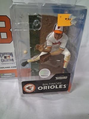 2005 MCFARLANE COOPERSTOWN COLLECTION SERIES 2 CAL RIPKEN JR. BALTIMORE ORIOLES - Thumbnail 2