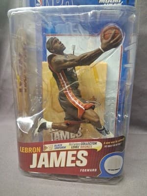 Lebron James McFarlane 2011 Series 19 Black Jersey Chase 525/2000 Miami Heat - Thumbnail 2
