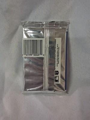 Fleer 1991 Ultra Baseball Cards Pack Unopened (14 Cards + 1 Sticker/Pack) - Thumbnail 2