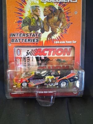 CRUZ PEDREGON 1998 SMALL SOLDIERS 1/64 ACTION DIECAST PONTIAC FUNNY CAR 1/15,500 - Thumbnail 2