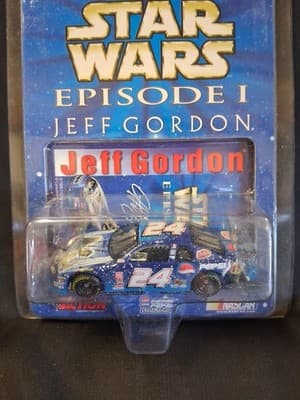 JEFF GORDON 1999 Action 1:64 Scale Car - Star Wars Episode One - Sealed - Thumbnail 2