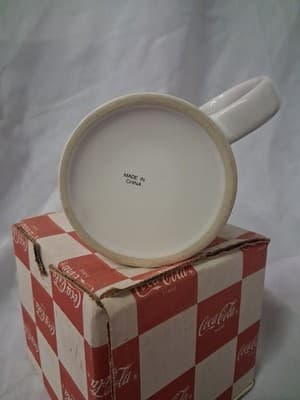 Vintage Retro Coca-Cola Mug Gold Rim Santa with Sleigh Stoneware 11 oz - Thumbnail 5