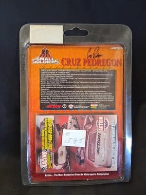CRUZ PEDREGON 1998 SMALL SOLDIERS 1/64 ACTION DIECAST PONTIAC FUNNY CAR 1/15,500 - Thumbnail 4