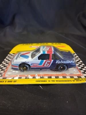 Racing Champions Mark Martin Milkhouse Cheese card & car T-Bird - Thumbnail 2
