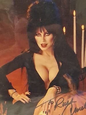 ELVIRA CASSANDRA PETERSON SIGNED 11x14 PHOTO AUTO AUTOGRAPH - Thumbnail 2