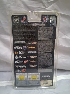 McFarlane NHL Evgeni Malkin Pittsburgh Penguins Series 27 Figurine - Thumbnail 2