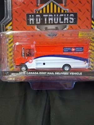 GREENLIGHT COLLECTIBLES 1/64 - DELIVERY VAN MAIL DELIVERY VEHICLE CANADIAN POST - Thumbnail 2