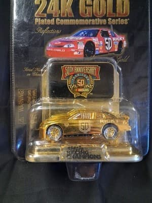 Racing Champions 24k Gold Played Commemorative Series 1:64 Diecast Car 1/9998 - Thumbnail 2