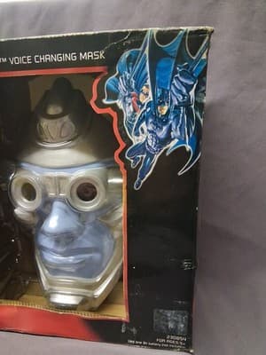 NEW SEALED 1997 BATMAN & ROBIN POWER TALKER MR FREEZE VOICE CHANGING MASK RARE!! - Thumbnail 2