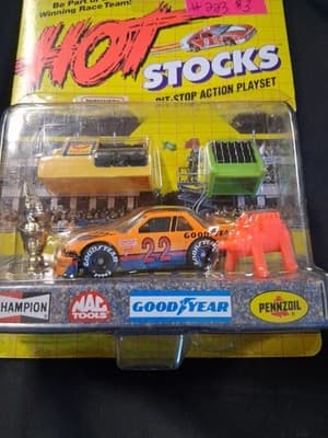 1991 Matchbox Hot Stocks Pit-Stop Action Playset Car #22 NIP - Thumbnail 2