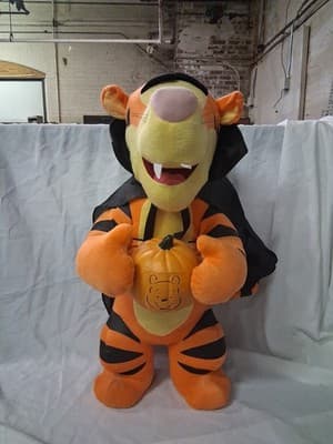 Tigger Halloween Greeter Gemmy 2008 26" Vampire Disney Winnie the Pooh With Box - Thumbnail 4