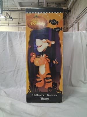 Tigger Halloween Greeter Gemmy 2008 26" Vampire Disney Winnie the Pooh With Box - Thumbnail 3