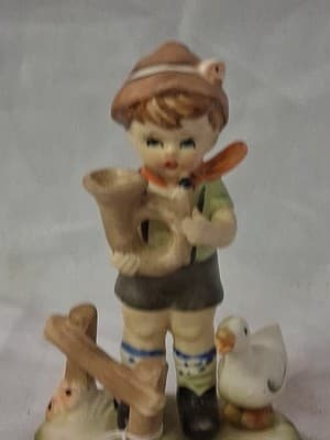 Vintage Arnart 5th Ave Hand Painted Figurine Music Time numbered 55/1544 - Thumbnail 2