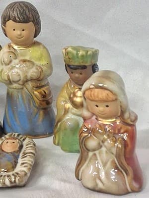Nativity Set, Small Ceramic 9 Piece Set - Thumbnail 6