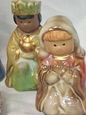 Nativity Set, Small Ceramic 9 Piece Set - Thumbnail 8