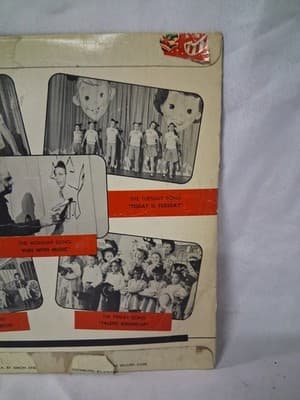 Vintage 45 rpm Vinyl Record Walt Disney's Mickey Mouse Club March 1955 - Thumbnail 5
