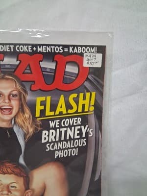 Feb 2007 Mad Magazine #474, BRITNEY'S Scandalous Photo - Thumbnail 5