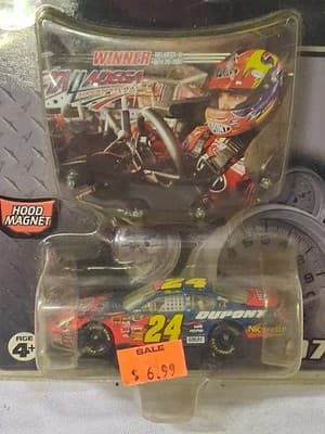 Jeff Gordon Nascar Car + Driver Suite - 24 - Winner Circle - Thumbnail 2