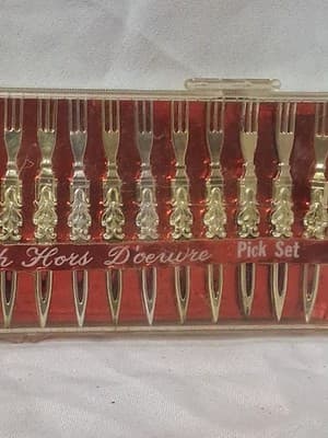 Vintage Tiki-Style Gold Finish Hors D'oeuvre Pick Fork Set - Thumbnail 3