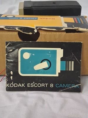 Vintage Kodak Escort 8 Camera 8mm W Original Box Ect 📷 - Thumbnail 9